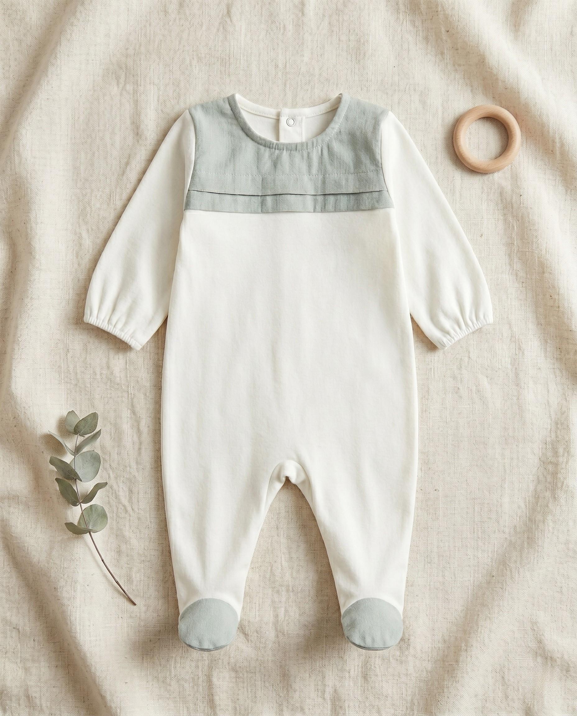 Babygrow Verde Sálvia e Creme