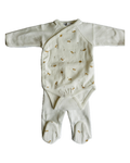 Conjunto creme de body cruzado com passarinhos e ninhos estampados na frente e collants lisos com as solas estampadas