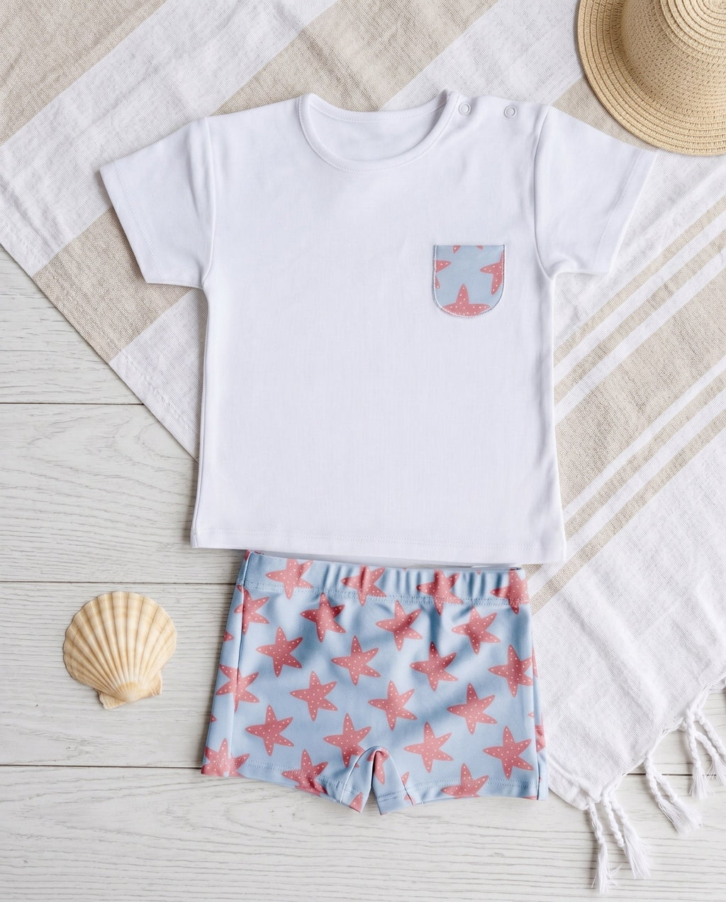 Conjunto Praia Estrela-do-Mar — T-shirt e Calção de Banho