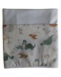 Fralda de pano com dinossauros estampados e faixa branca